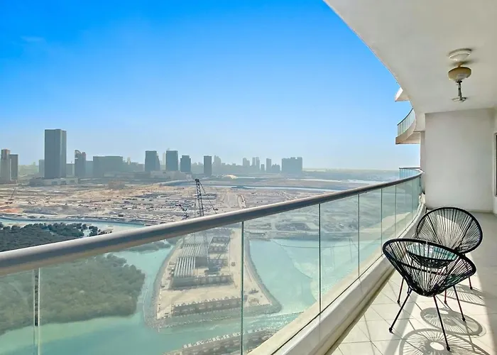Silkhaus Modern 2 Bdr | Sea View | Oceanscape