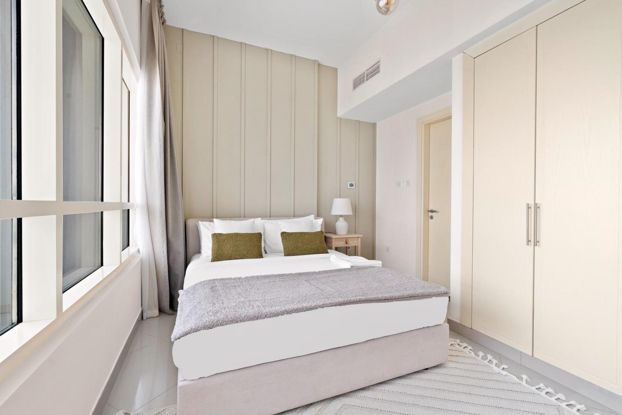 Silkhaus Modern 2 Bdr | Sea View | Oceanscape