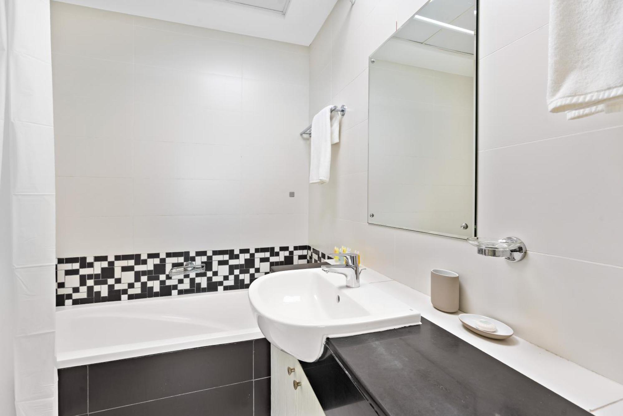 Apartamento Silkhaus Modern 2 Bdr | Sea View | Oceanscape *