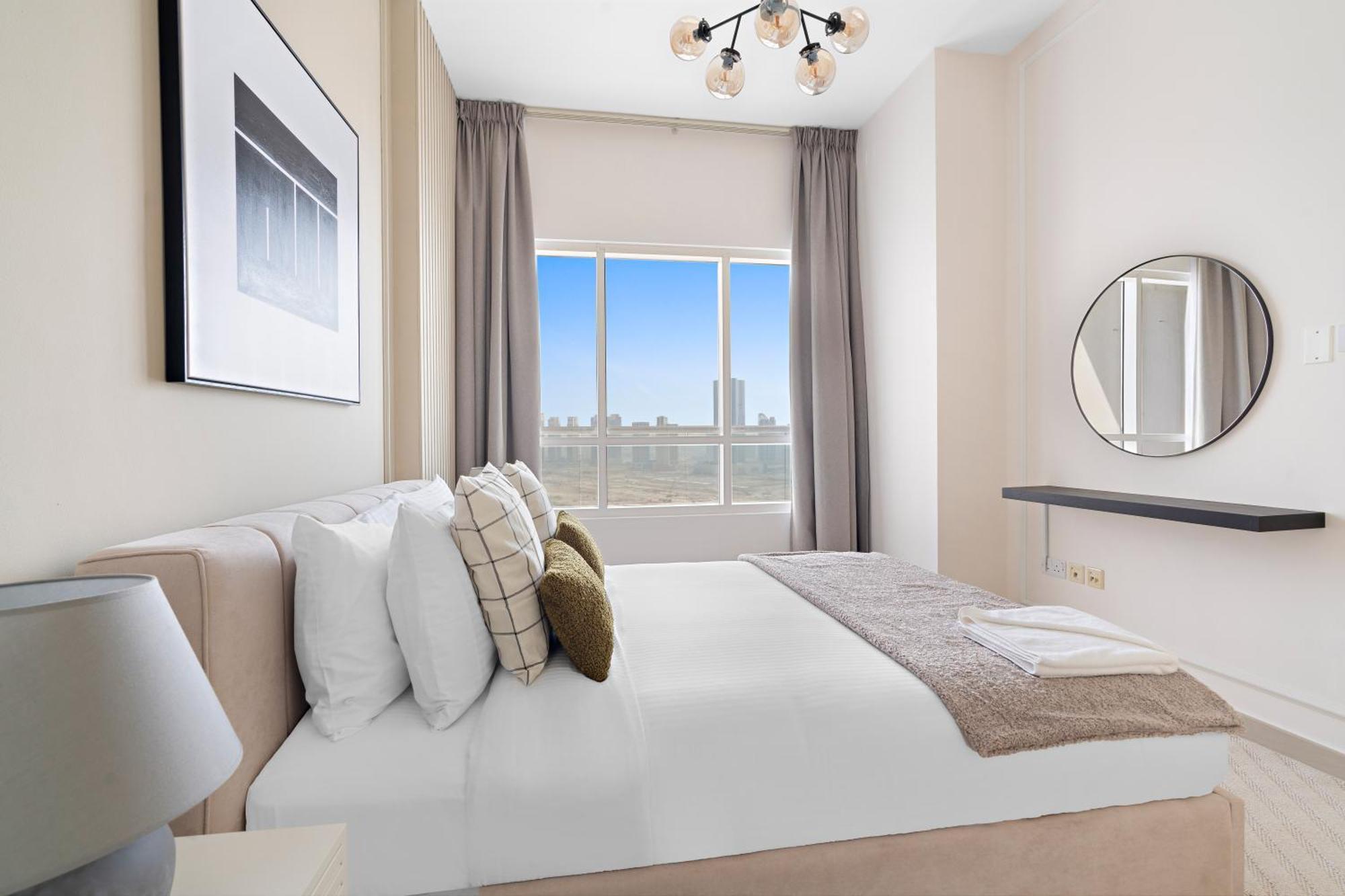 Silkhaus Modern 2 Bdr | Sea View | Oceanscape